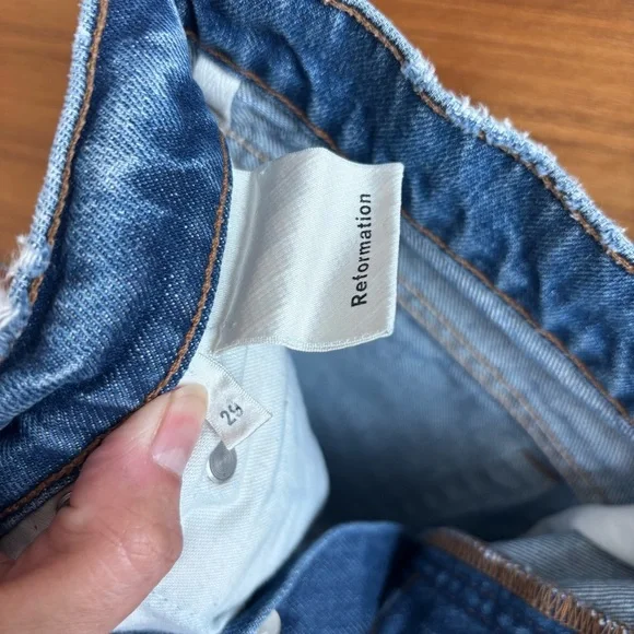 Reformation Dixie Denim Shorts, Size 29 - Picture 12 of 13